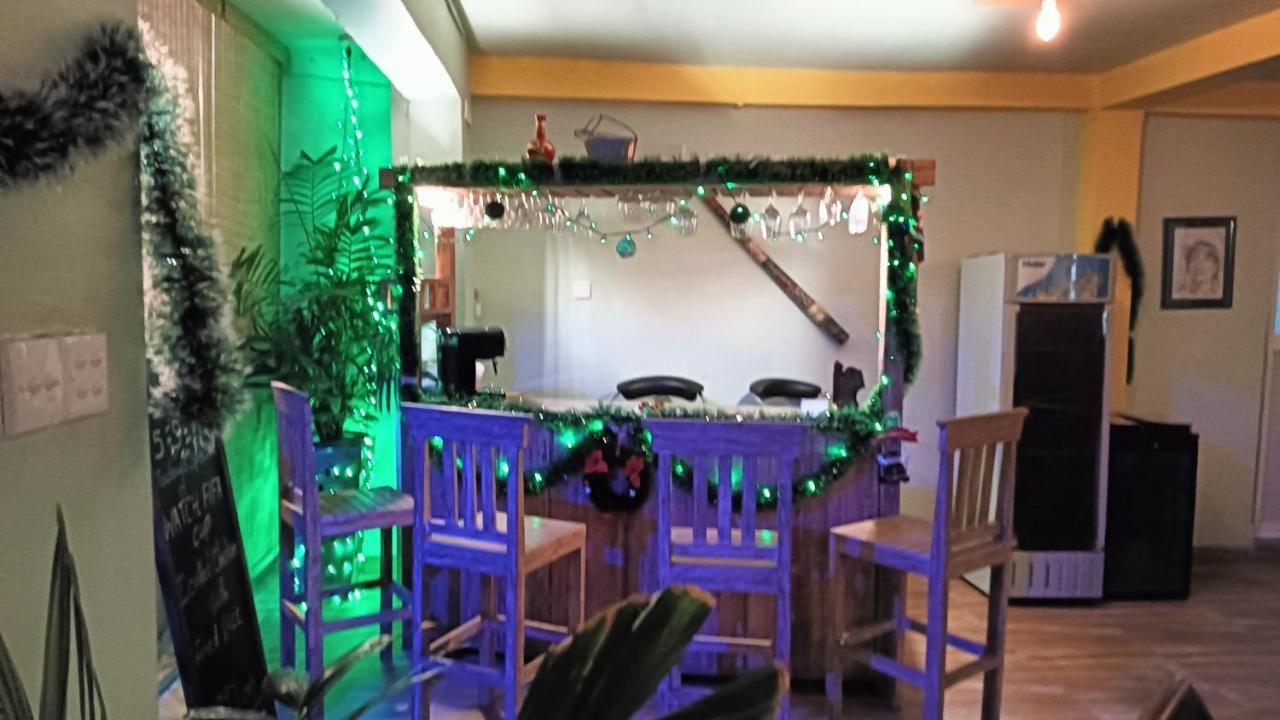This Is It Airport Hotel And Restaurant نيجومبو المظهر الخارجي الصورة