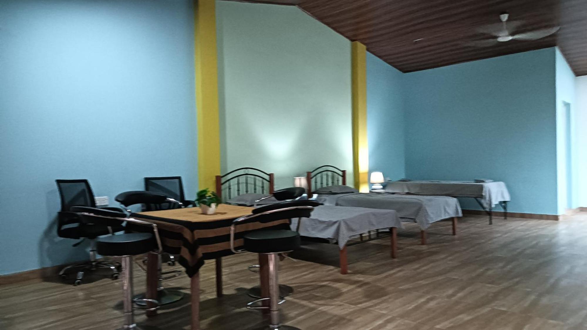 This Is It Airport Hotel And Restaurant نيجومبو المظهر الخارجي الصورة