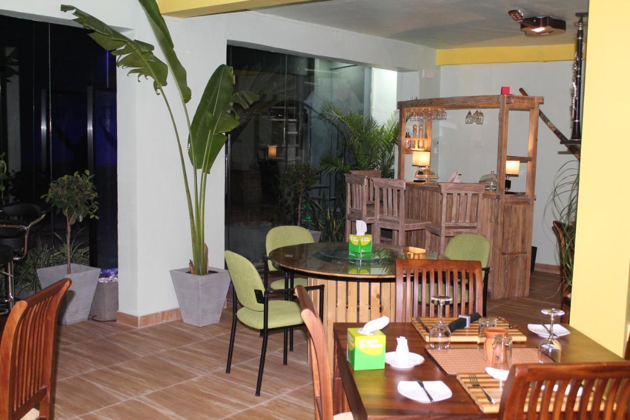 This Is It Airport Hotel And Restaurant نيجومبو المظهر الخارجي الصورة